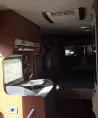 Camper con letto nautico