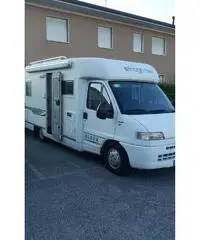 ELNAGH SLEEK541 immatricolata 2001 colore bianco panna ELNAGH SLEEK541 immatricolata 2001 colore bianco panna