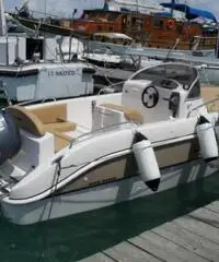 Mano marine 21,50 wa barca walk araund 6,5 mt Mano marine 21,50 wa barca walk araund 6,5 mt