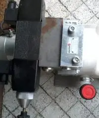 pompa idraulica 24 v nuova