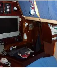 Barca a vela pronta alla boa. Pesca solo 90cm