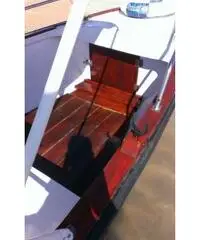 Barca tipo gozzo con fuoribordo yamaha