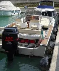 Boston Whaler 18 outrage