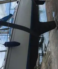 Barca a vela Comet 850 con vele nuove