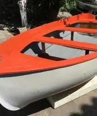 Barca con con motore