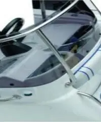 Parabrezza in acciaio inox per barca