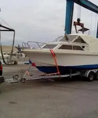 Carrello trasporto barche e gommoni fino a 8 metri, a noleggio