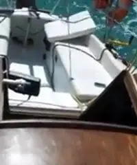 Sloop 7,5 m EM 7 con entrobordo Lombardini