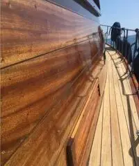 Gozzo Cabinato in fasciame di Mogano e Teak  Fratelli Mileo Gozzo Cabinato in fasciame di Mogano e Teak  Fratelli Mileo