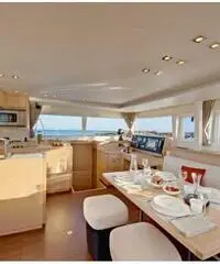 Noleggio barca catamarano in Grecia Media Ship Charter
