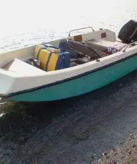 barca a motore ALTRO VETRORESINA anno 2000 lunghezza mt 3