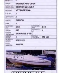 Motoscafo open Boston Whaler