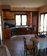 Villa in Affitto a 600