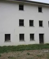 Rustico antisismico su 3 piani Rustico antisismico su 3 piani