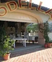 VILLE VILLETTE TERRATETTI - VILLA PLU
rifAMILIARE - CAMPI BISENZIO