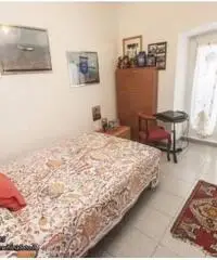 GENOVA Lagaccio / Principe, vendesi appartamento 7 vani bilivello con ingresso indipendente!