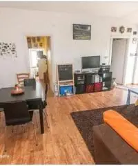 Lavagna: nel verde, sospesa tra cielo e mare, villa indipendente con giardino e vista mare