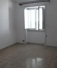 AMPIO QUADRILOCALE CON BOX E GIARDINETTO DI PERTINENZA