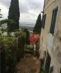 Trilocale esclusivo - Appartamento in Vendita a Massarosa