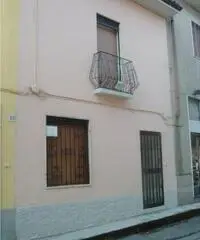 PRIVATO VENDE DIRETTAMENTE CASA INDIPENDENTE IN CENTRO PAESE