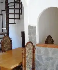 PRIVATO VENDE DIRETTAMENTE CASA INDIPENDENTE IN CENTRO PAESE