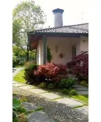 Villa singola in Vendita a Rho di 330 mq Villa singola in Vendita a Rho di 330 mq