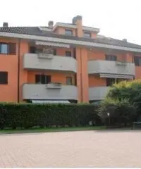 Vendita Bilocale in Via Fratelli Cervi, 11