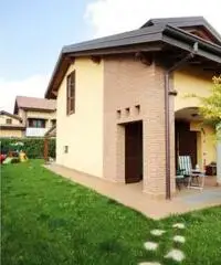 Vendita Villa in Via Walter Valdi