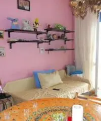 Villasanta(MB): 2 locali più servizi. Cantina e Balcone. Villasanta(MB): 2 locali più servizi. Cantina e Balcone.