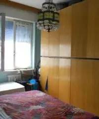 Villasanta(MB): 2 locali più servizi. Cantina e Balcone. Villasanta(MB): 2 locali più servizi. Cantina e Balcone.