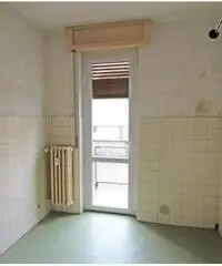 Ampio 2 locali con cantina a.... 39.000 Euro!