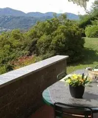 Appartamento con piscina collinare Orta