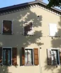 Mansarda in vendita a Traversetolo, località Piazza