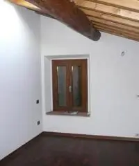 Mansarda in vendita a Traversetolo, località Piazza