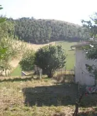 Antico Casale con giardino in una panoramica frazione di Cascia