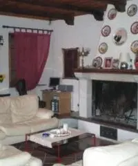 Grande villa nel comune di Preci di 400 mq e 6 ettari di terreno Grande villa nel comune di Preci di 400 mq e 6 ettari di terreno