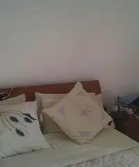 Comeana, terzo ed utimo piano con ascensore, con bella vista panoramica, soggiorno, cucina, due came