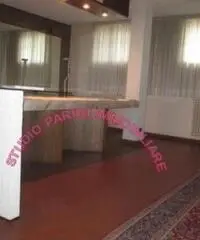 Vendita Villa da 585mq con posto auto Vendita Villa da 585mq con posto auto