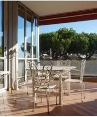 Pinarella, appartamento trilocale con ampio balcone Pinarella, appartamento trilocale con ampio balcone