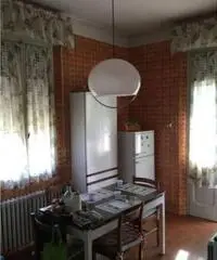 Marina Centro: Vendita Cinque locali in Viale Paolo Mantegazza