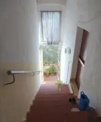 Porzione di casa in vendita a Poggibonsi 200 mq