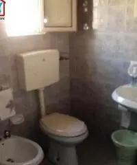 grazioso bilocale in zona servita