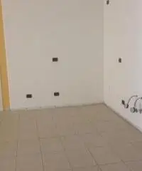 Vendita Cinque locali in Via Degli Alpini Vendita Cinque locali in Via Degli Alpini