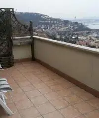 Appartamento vista mare terrazzo e box Appartamento vista mare terrazzo e box