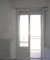 Centro città: Vendita Cinque locali in Via Girolamo Crescentini