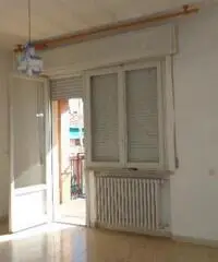 Centro città: Vendita Cinque locali in Via Girolamo Crescentini