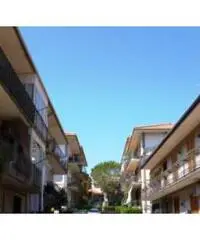 Aci Sant'Antonio: Magazzino Altro Aci Sant'Antonio: Magazzino Altro