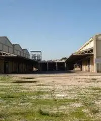 Capannone in Vendita di 7.500mq