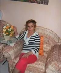 SIGNORA PER BABY SITTER, BADANTE O PULIZIE.
