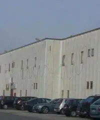 Capannone in Affitto di 240mq